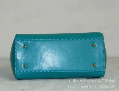 2013年春夏季新款土耳其女包五金鐵鏈裝飾包魚紋定型包PU皮時尚包 - 2013年春夏季新款土耳其女包五金鐵鏈裝飾包魚紋定型包PU皮時尚包廠家 - 2013年春夏季新款土耳其女包五金鐵鏈裝飾包魚紋定型包PU皮時尚包價格 - 廣州市花都區獅嶺博亞皮具廠 - 